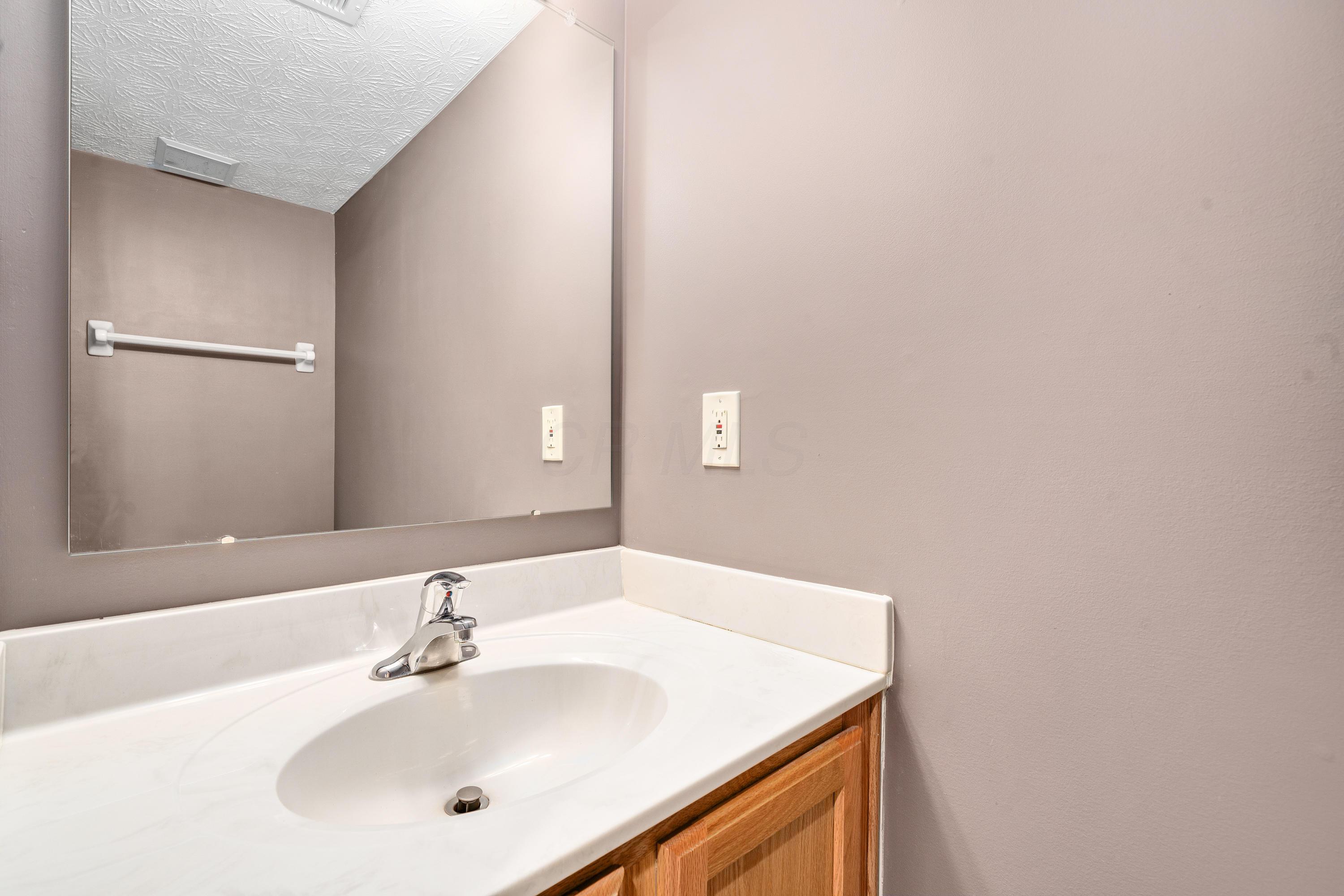 5749 Annmary Road Hilliard, OH 43026 - Photo 15 of 37