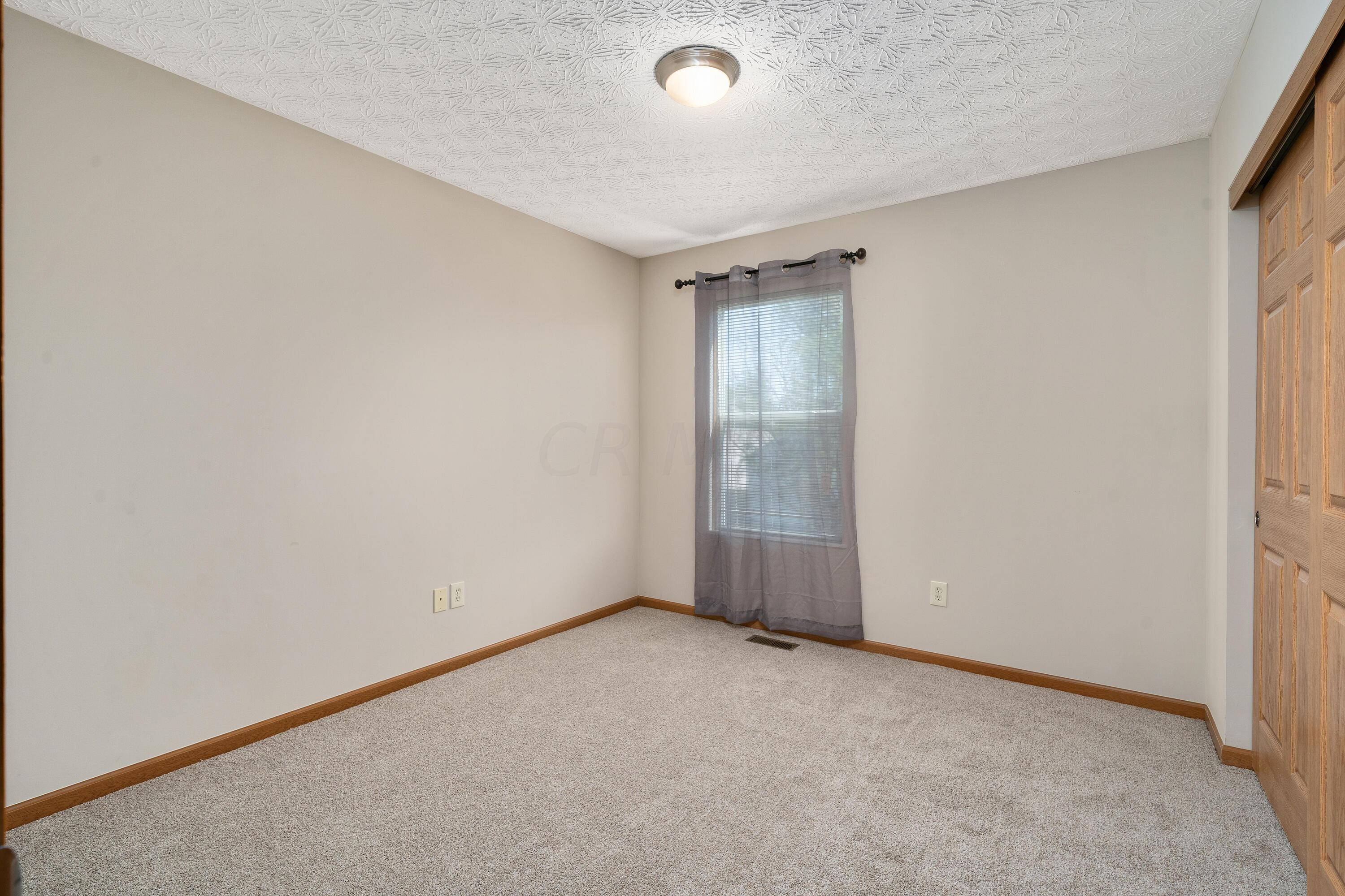 5749 Annmary Road Hilliard, OH 43026 - Photo 25 of 37