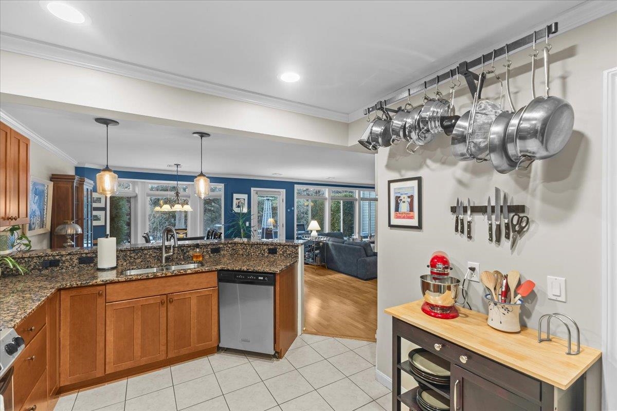 186 Hummingbird Lane South Burlington, VT 05403 - Photo 12 of 35