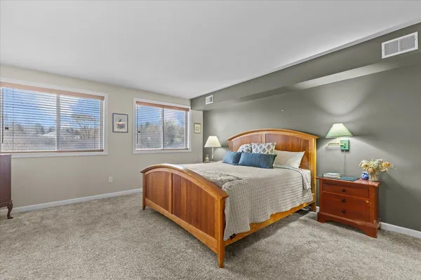 $609,000 | 186 Hummingbird Lane, South Burlington, VT 05403