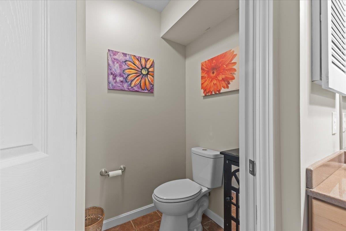 186 Hummingbird Lane South Burlington, VT 05403 - Photo 23 of 35