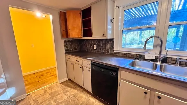 $195,000 | 185 Linda Lane Southeast, Mableton, GA 30126