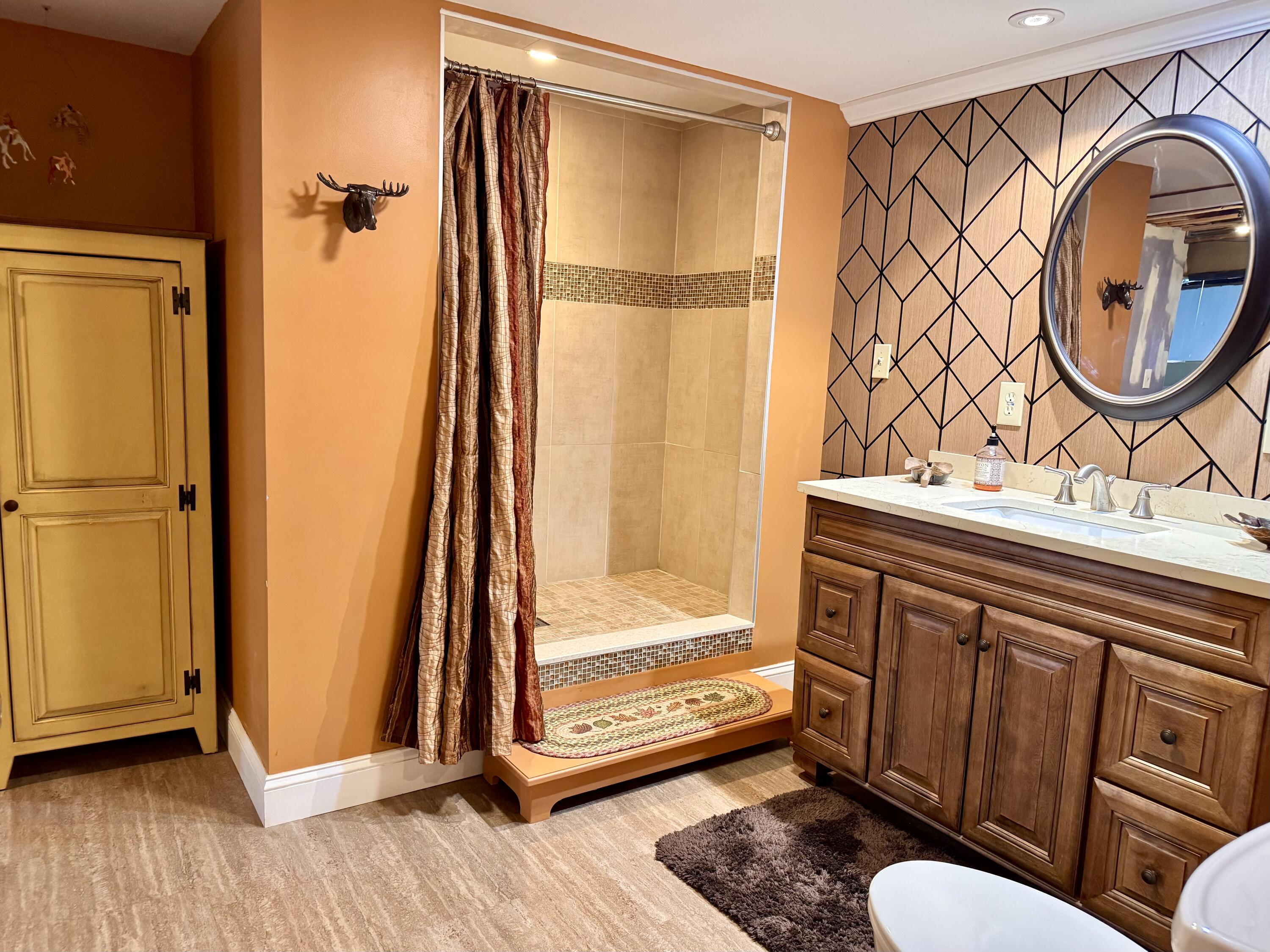 37 Belgrade Road Oakland, ME 04963 - Photo 22 of 24 Full bath with tile shower