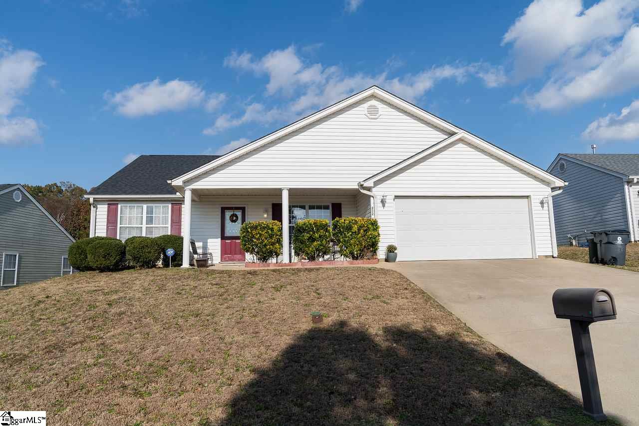 312 Honor Road Duncan, SC 29334 - Photo 1 of 30 Gallery Image 1