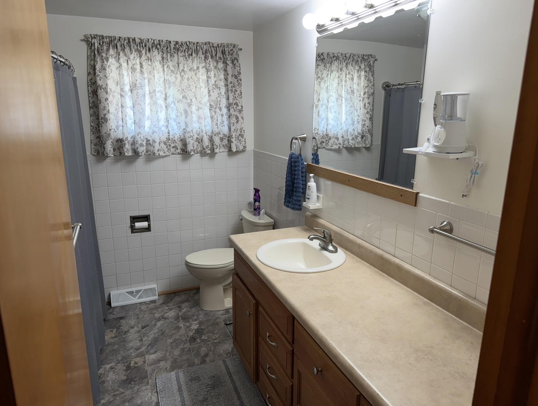 4605 Laredo Street Springfield, OH 45503 - Photo 10 of 24 IMG_5919