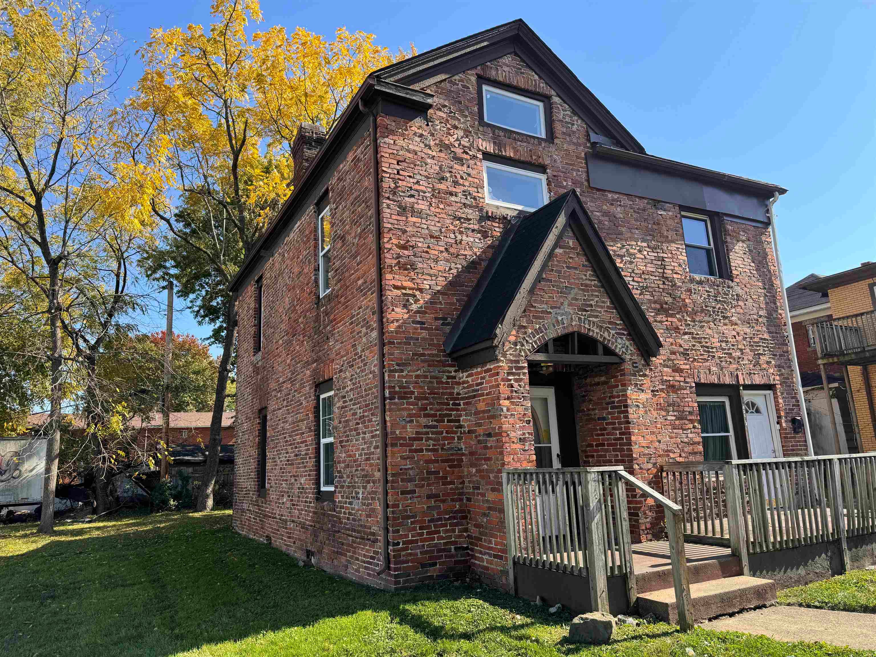 826 11th Street Huntington, WV 25701 - Photo 2 of 9 Gallery Image 2