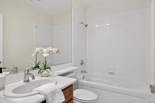 $2,495,000 | 2511 Worth Way, Camarillo, CA 93012