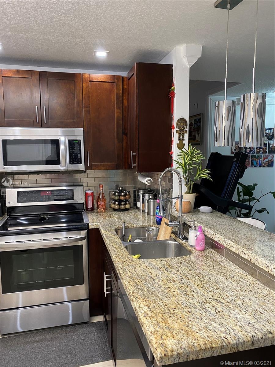 3445 Foxcroft Road Miramar, FL 33025 - Photo 3 of 16 Gallery Image 3