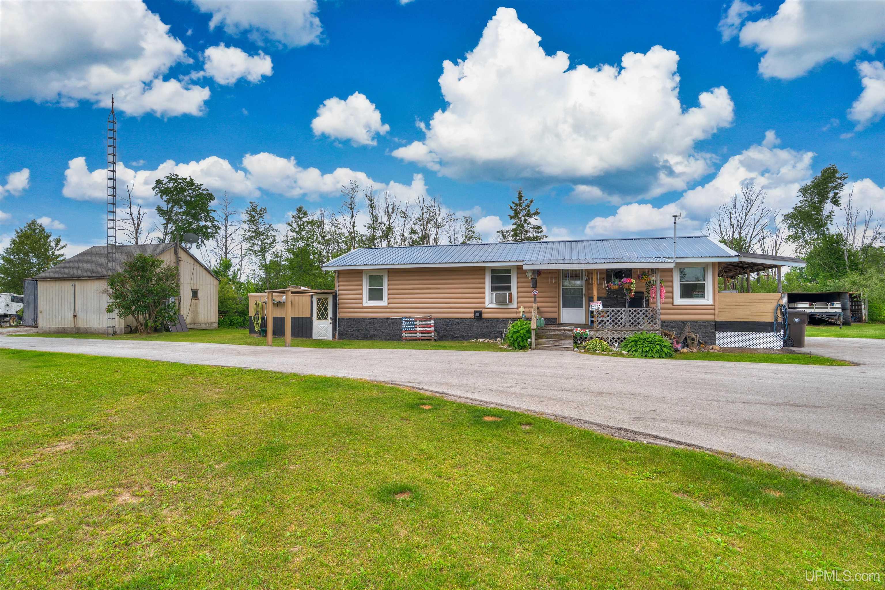 15682 Highway 2 Cooks, MI 49817 - Photo 14 of 56