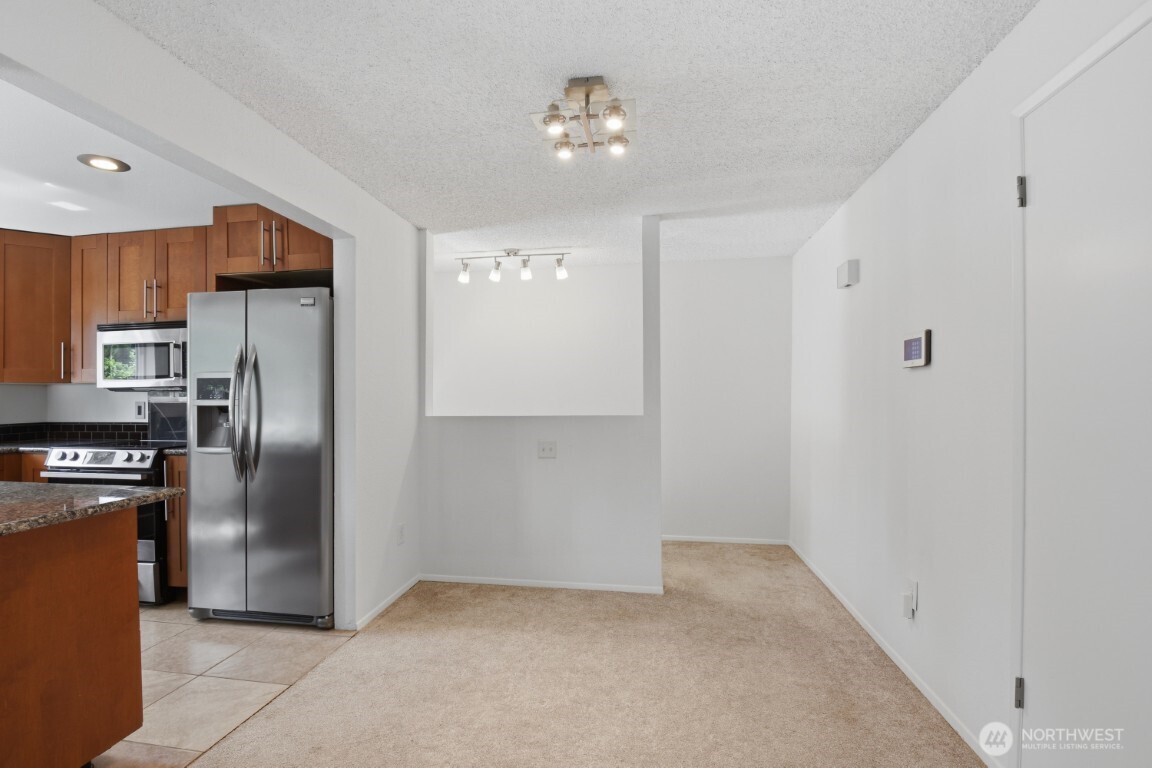 7909 218th Street Southwest, Unit 4 Edmonds, WA 98026 - Photo 3 of 20 Gallery Image 3