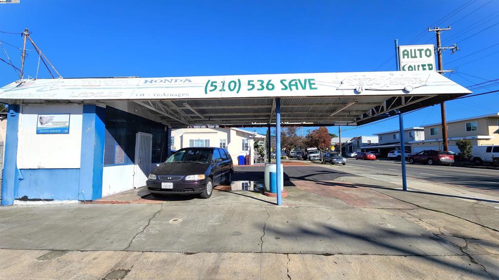 2601 35th Avenue Oakland, CA 94619 - Photo 5 of 8 a view of a car parked in the parking area