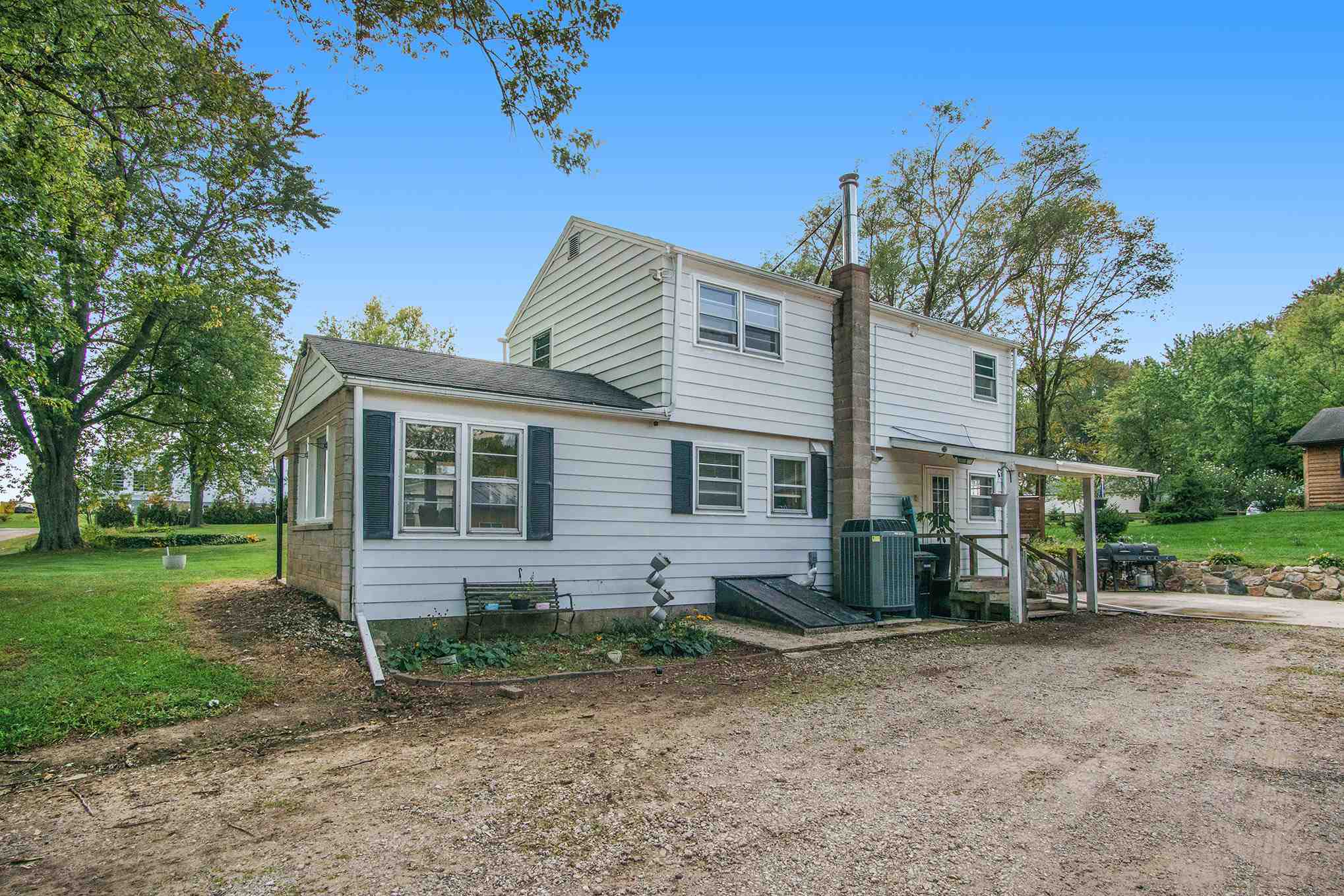 23605 Adams Road South Bend, IN 46628 - Photo 4 of 30