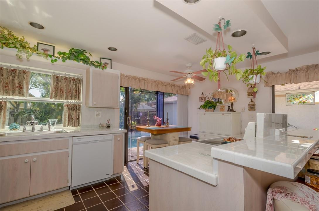 110 Kensington Road Hollywood, FL 33021 - Photo 10 of 26 Photo 10