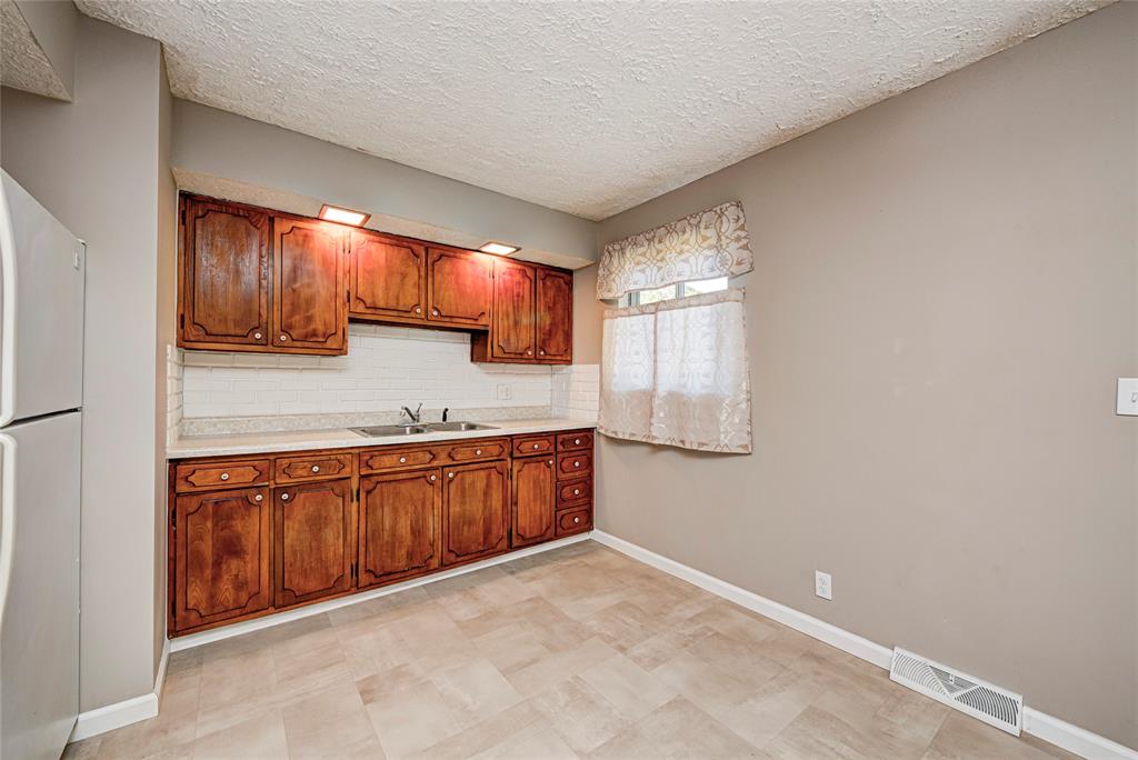 10230 Pennington Road Mooresville, IN 46158 - Photo 10 of 30 Gallery Image 10