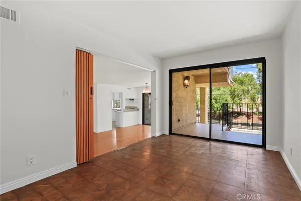 $799,000 | 2662 East 20th Street, Unit 307, Signal Hill, CA 90755