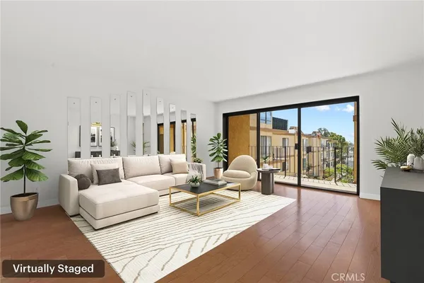$799,000 | 2662 East 20th Street, Unit 307, Signal Hill, CA 90755