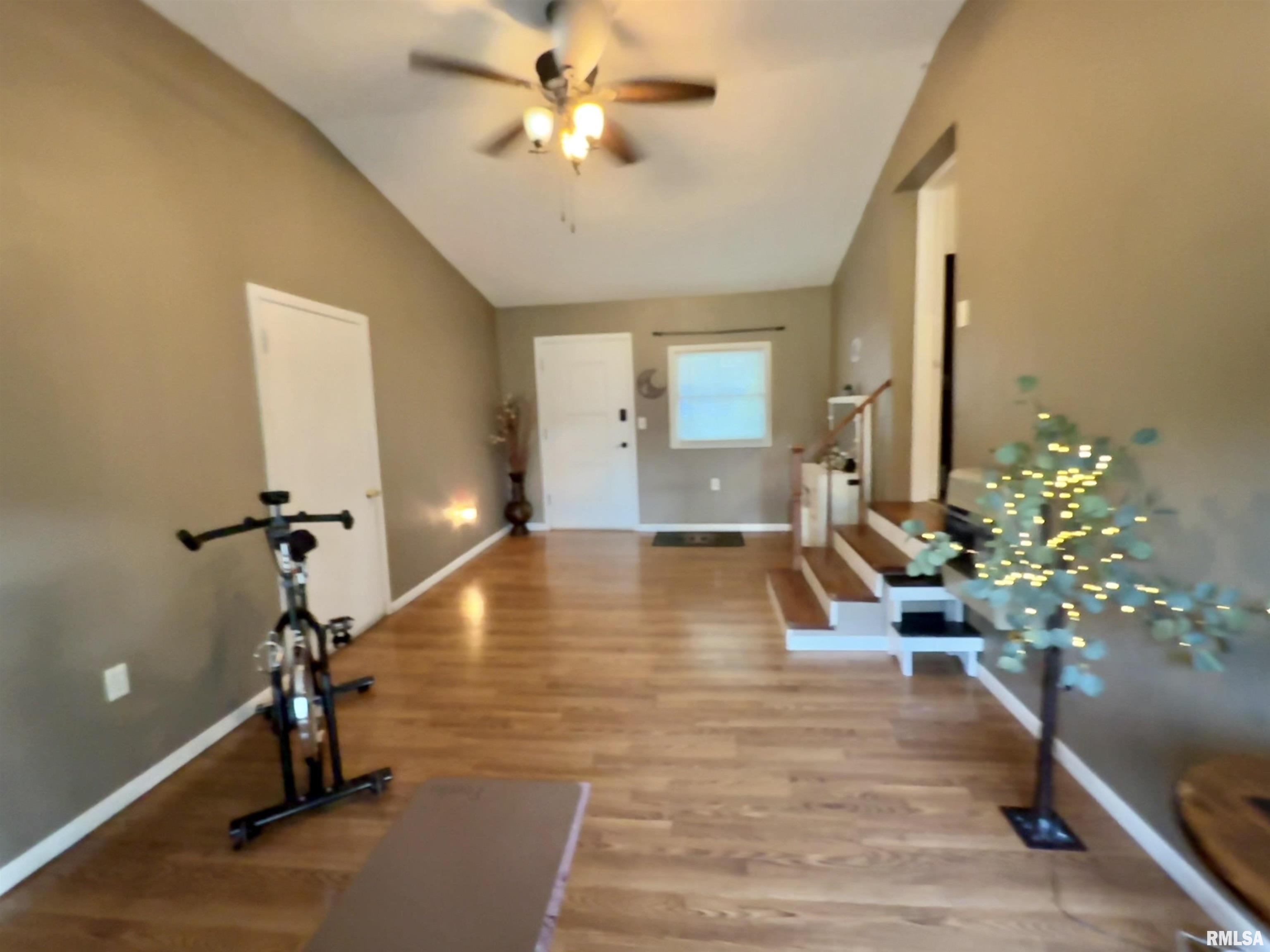 1035 East Myrtle Street Canton, IL 61520 - Photo 18 of 25