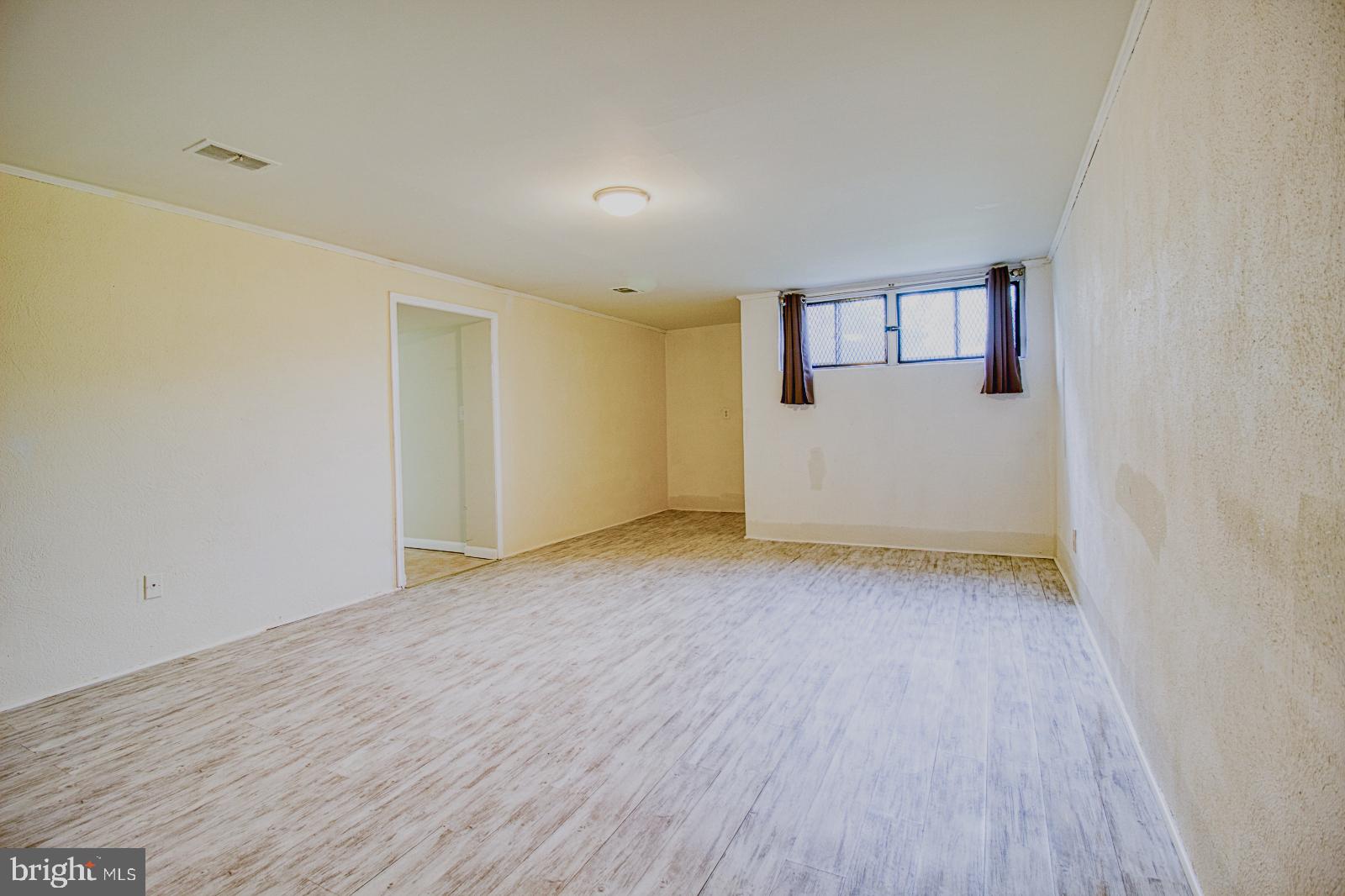 2446 Forest Green Road Baltimore, MD 21209 - Photo 20 of 26