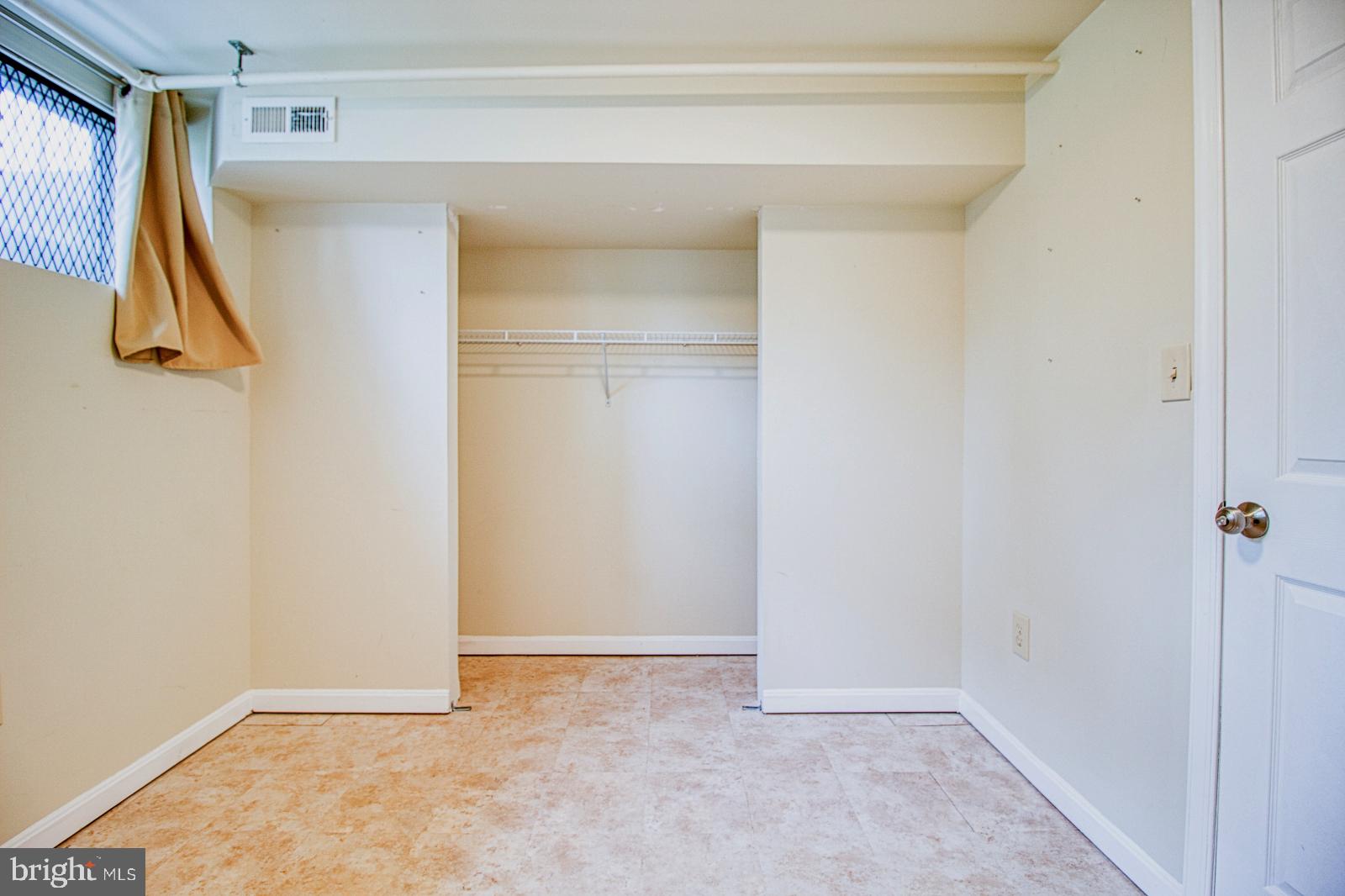 2446 Forest Green Road Baltimore, MD 21209 - Photo 22 of 26