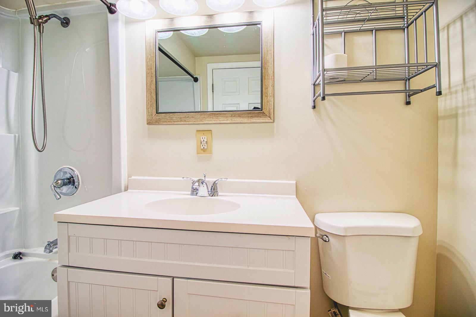 2446 Forest Green Road Baltimore, MD 21209 - Photo 23 of 26