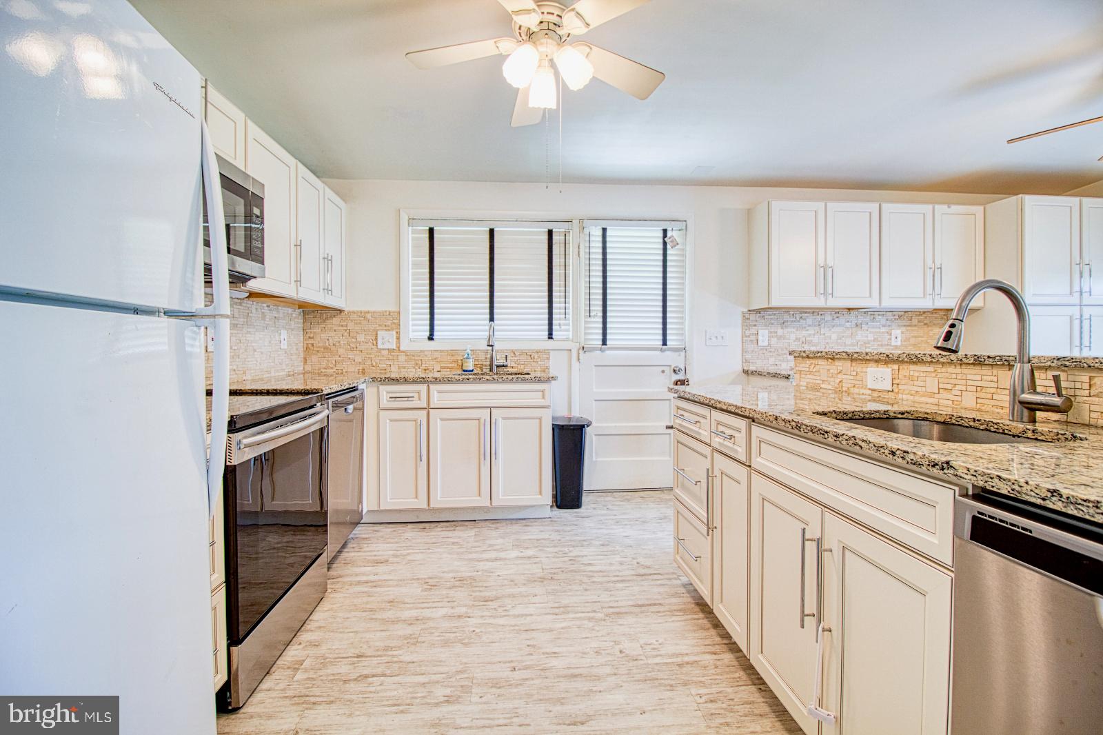 2446 Forest Green Road Baltimore, MD 21209 - Photo 9 of 26