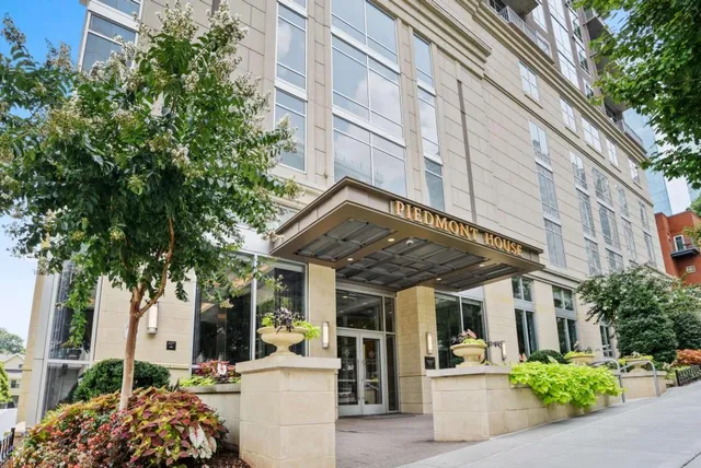 $6,500 | 205 12th Street Northeast, Unit 3, Atlanta, GA 30309