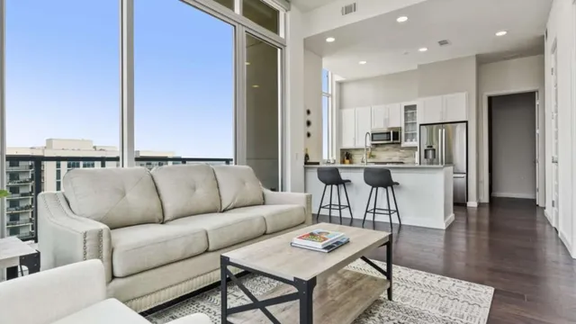 $6,500 | 205 12th Street Northeast, Unit 3, Atlanta, GA 30309