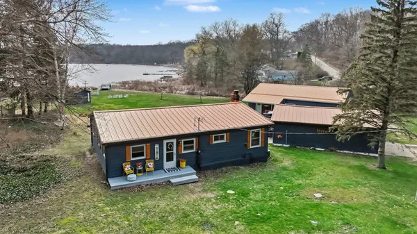 $569,900 | 14758 Hideaway Drive, Vandalia, MI 49095