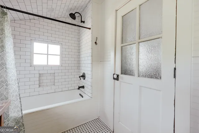 a view of a outdoor space