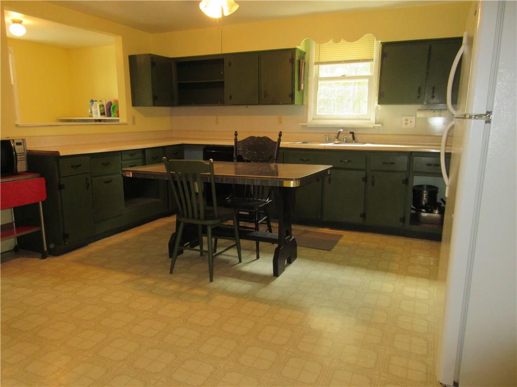 354 McVille Road Freeport, PA 16229 - Photo 3 of 21 Kitchen