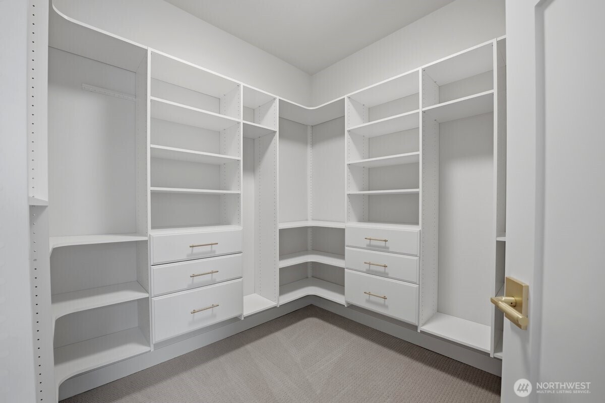 8529 230th Place Southwest, Unit 10 Edmonds, WA 98026 - Photo 30 of 34 Gallery Image 30