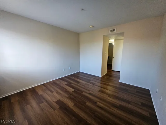 $1,000 | 2875 Winkler Avenue, Unit 518, Fort Myers, FL 33916