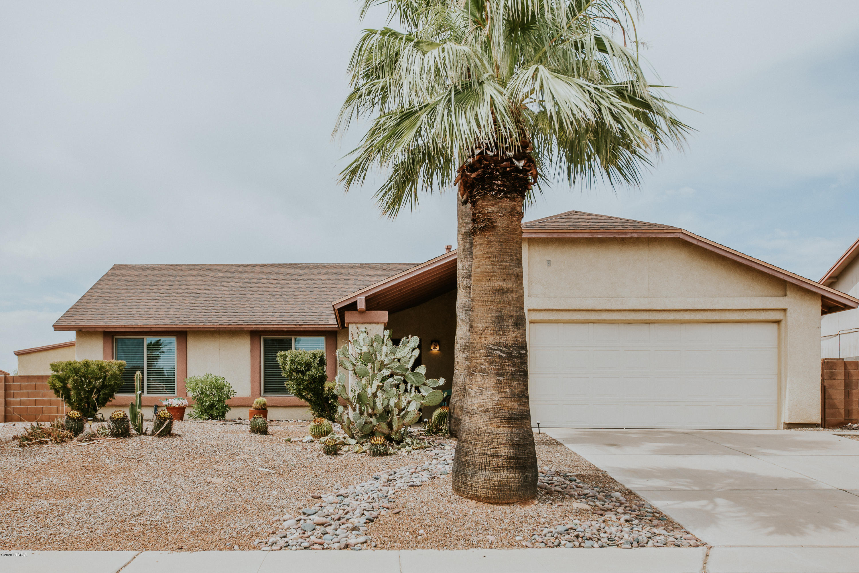 4780 West Hardy Road Tucson, AZ 85742 - Photo 1 of 35