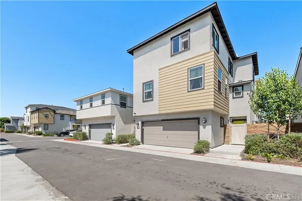 $5,300 | 24524 Channel Court, Harbor City, CA 90710