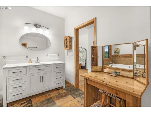 $1,599,000 | 52135 East Terra Fern Drive, Sandy, OR 97055