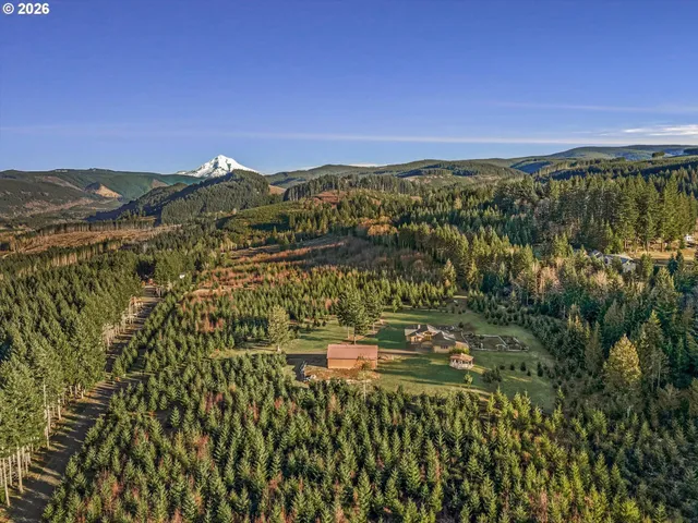 $1,599,000 | 52135 East Terra Fern Drive, Sandy, OR 97055