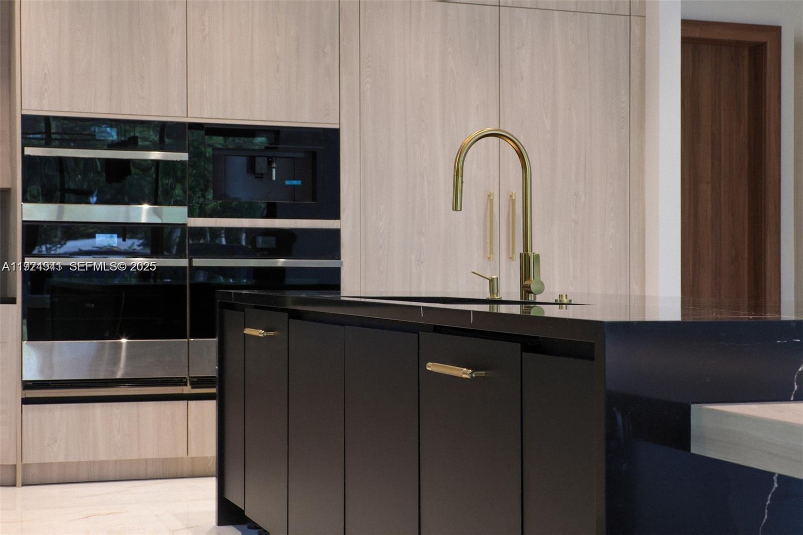 5903 Southwest 54th Court Davie, FL 33314 - Photo 15 of 47