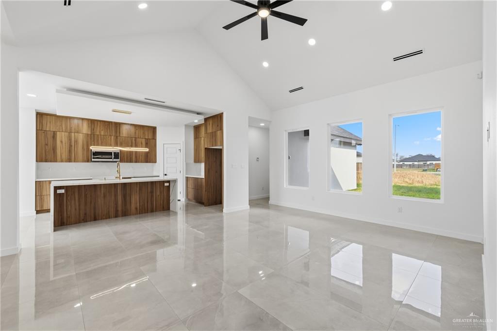 2709 East Pecos Road Edinburg, TX 78542 - Photo 2 of 24