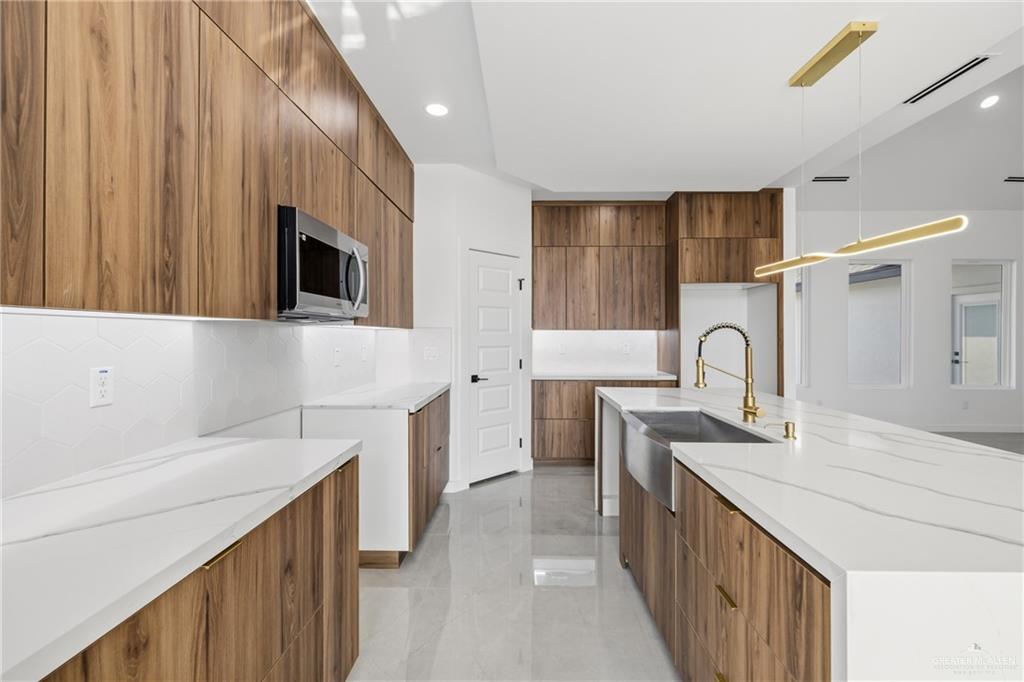 2709 East Pecos Road Edinburg, TX 78542 - Photo 9 of 24