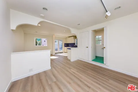 $8,800 | 6431 Maryland Drive, Los Angeles, CA 90048