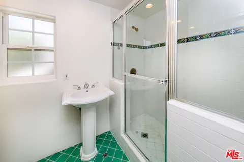 $8,800 | 6431 Maryland Drive, Los Angeles, CA 90048