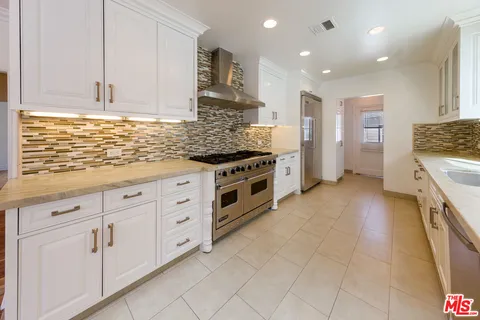 $8,800 | 6431 Maryland Drive, Los Angeles, CA 90048