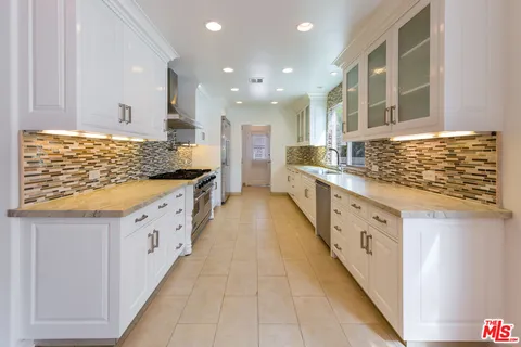 $8,800 | 6431 Maryland Drive, Los Angeles, CA 90048