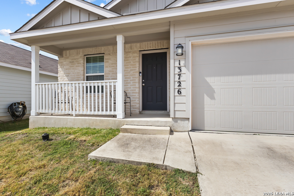 13726 Locklear Way San Antonio, TX 78253 - Photo 3 of 28