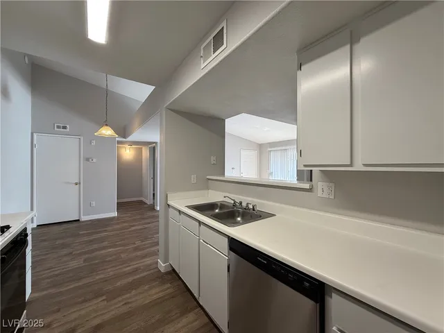 $1,250 | 7885 West Flamingo Road, Unit 2153, Las Vegas, NV 89147