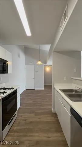 $1,250 | 7885 West Flamingo Road, Unit 2153, Las Vegas, NV 89147
