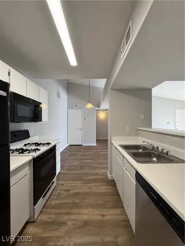 $1,250 | 7885 West Flamingo Road, Unit 2153, Las Vegas, NV 89147