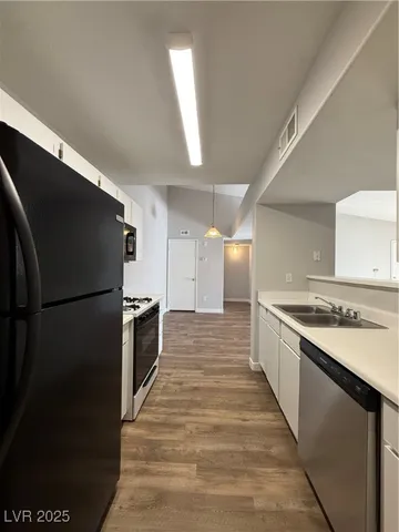 $1,250 | 7885 West Flamingo Road, Unit 2153, Las Vegas, NV 89147