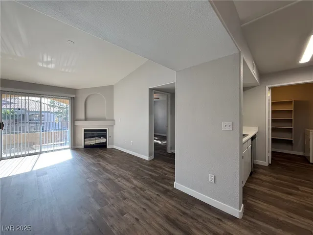 $1,250 | 7885 West Flamingo Road, Unit 2153, Las Vegas, NV 89147