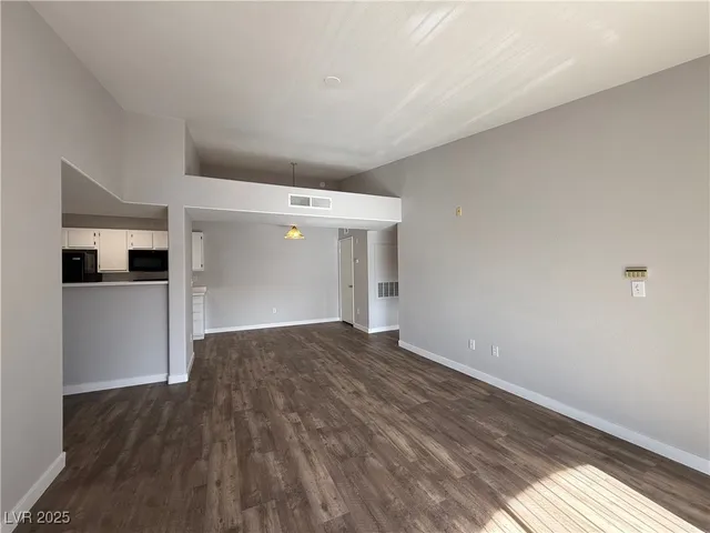 $1,250 | 7885 West Flamingo Road, Unit 2153, Las Vegas, NV 89147